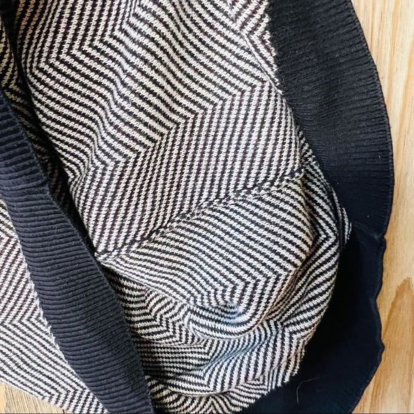 Motherhood Maternity Sweater black white herringbone oversized Small - Picture 4 of 8